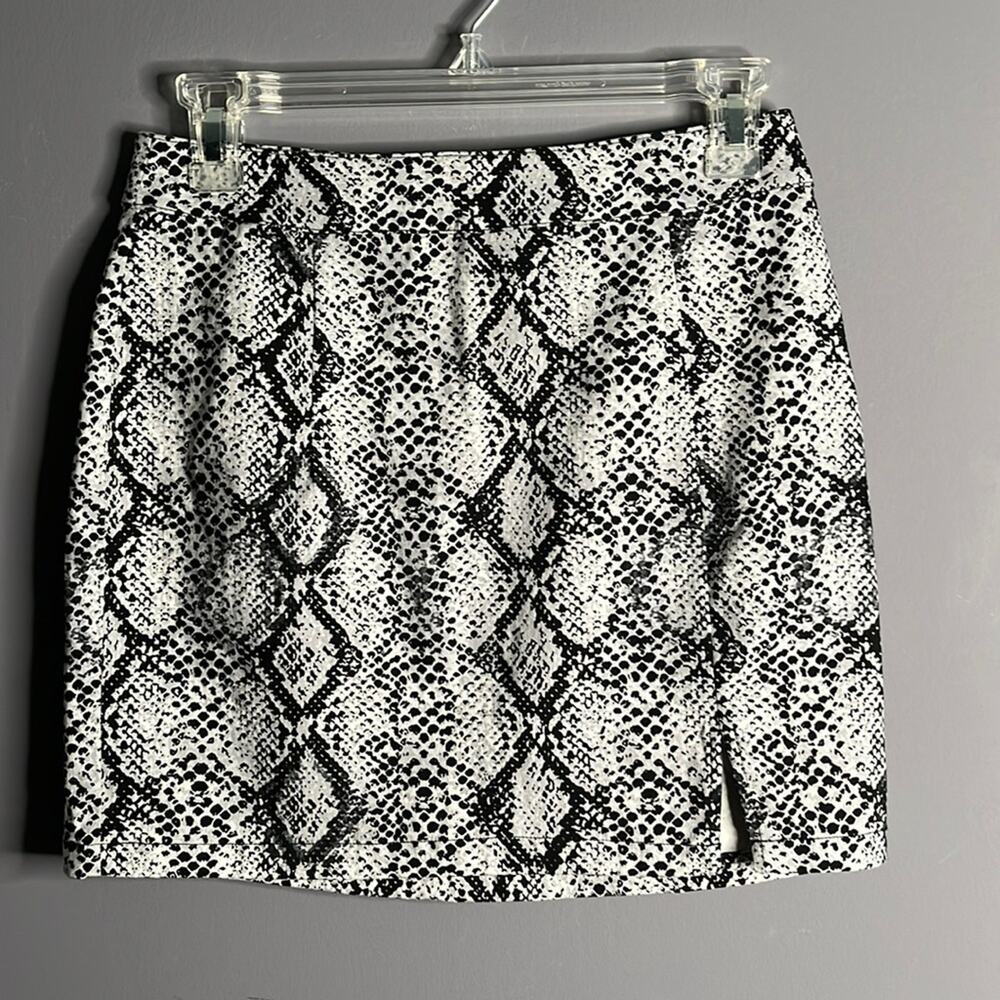 Garage Black White Snake Print Mini Skirt Small